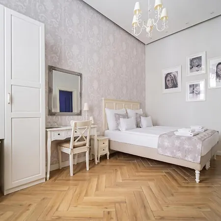 Serenity Boutique Budapest-3